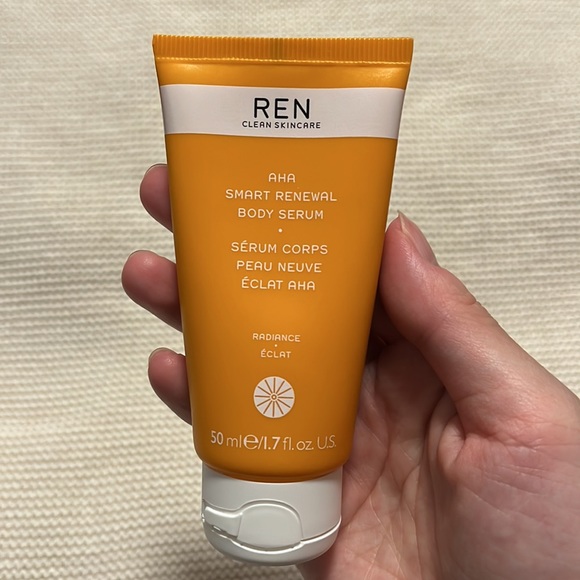 REN AHA Smart Renewal Body Serum - Picture 5 of 8
